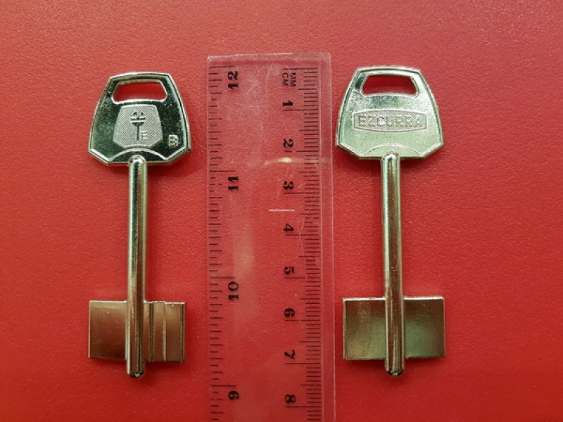 Ключ от сейфа долголетия. Сейфовый ключ Mauer. Болванка ключа Mauer. Сейфовый ключ 2138. Сейфовый ключ переменной секретности.